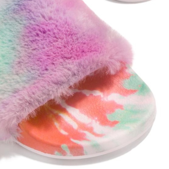 !! RESTOCKED !! Tie Dye Slides - Picture 4 of 9